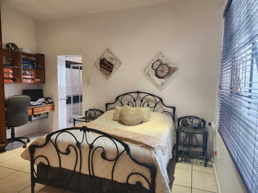 3 Bedroom Property for Sale in Levallia Western Cape